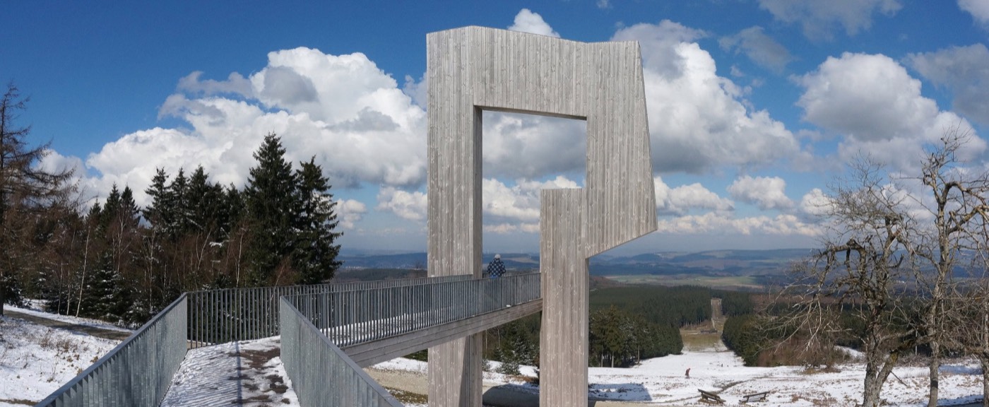 Summit marker on the Erbeskopf in the Hunsrück, highest point of Rhineland-Palatinate