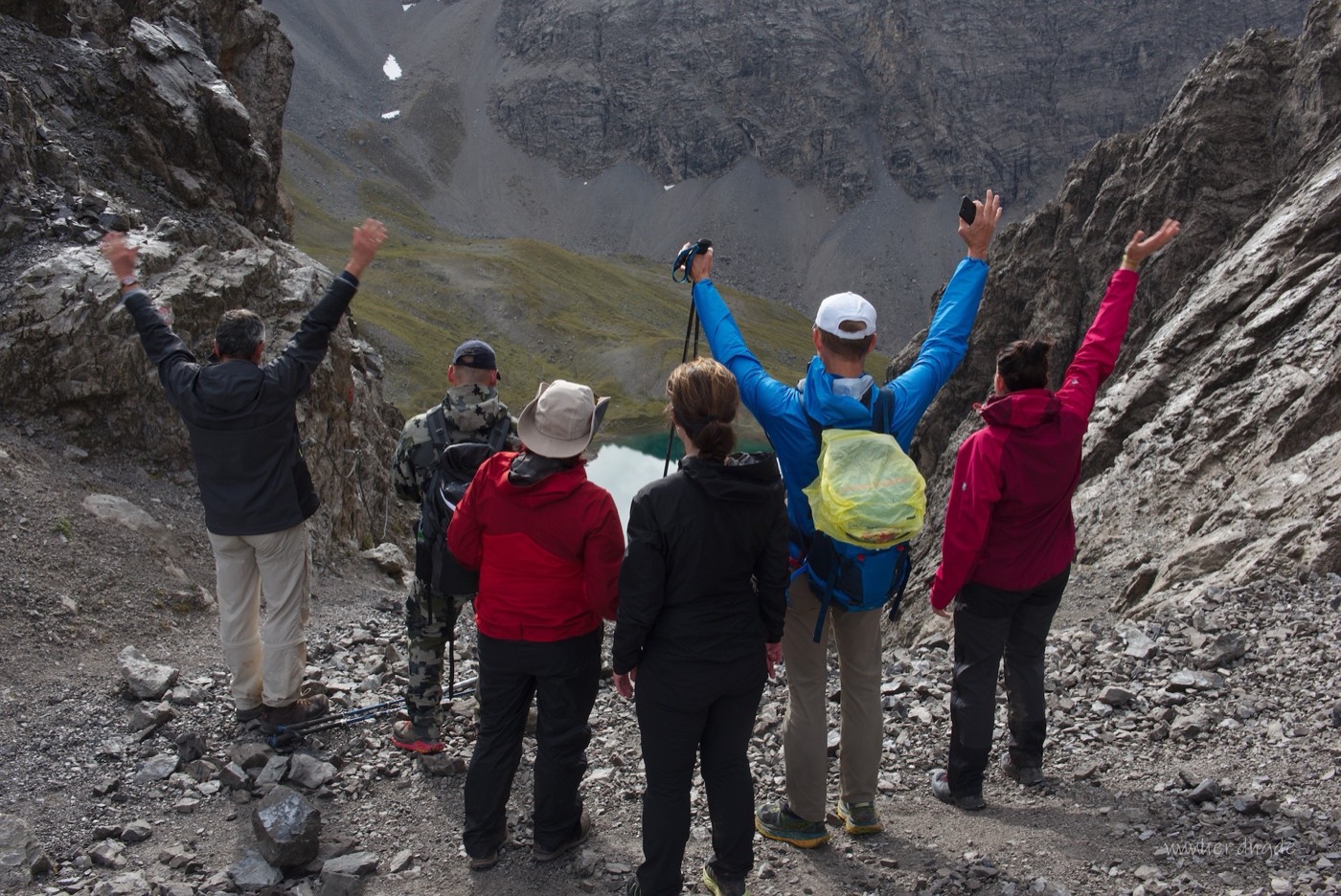 Hikers on a ridge in the main alpine range